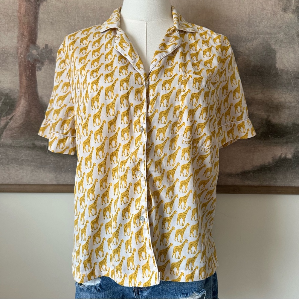 Isaac Mizrahi White and Yellow Giraffe Print Pajama Top